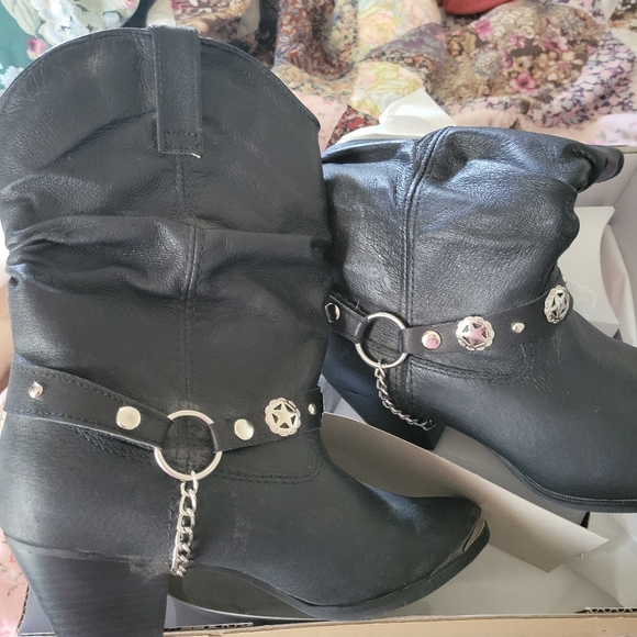 Ladies Western Boots - Picture 1 of 4